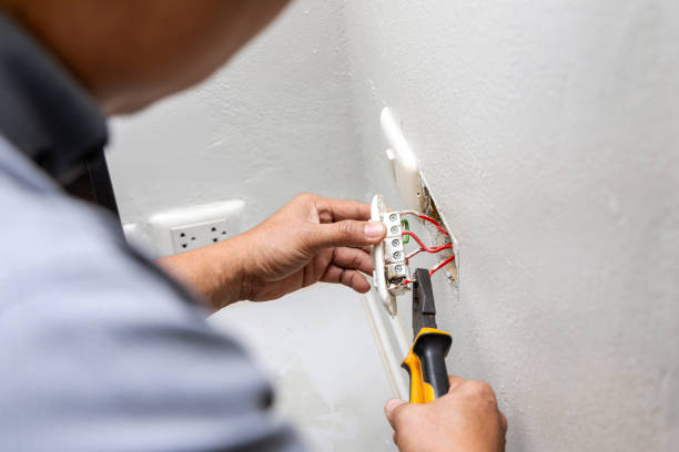 Best Circuit Breaker Repair  in Madison, SD